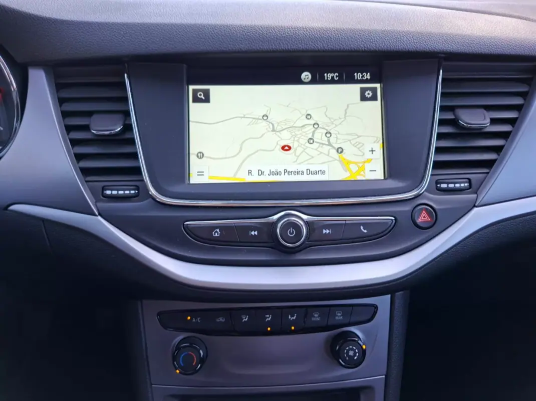 Opel Astra Sports Tourer 2021 - 11900 EUR, 115152 km - 115152km - foto 12 de 22