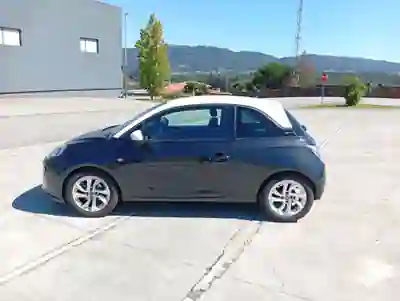 Opel Adam 2013 - 6500 EUR, 86000 km - foto 3 de 10