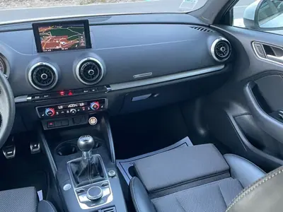 Audi A3 Limousine 2019 - 24999 EUR, 107600 km - AUTO.MOTO.pt - 107600km - foto 38 de 43