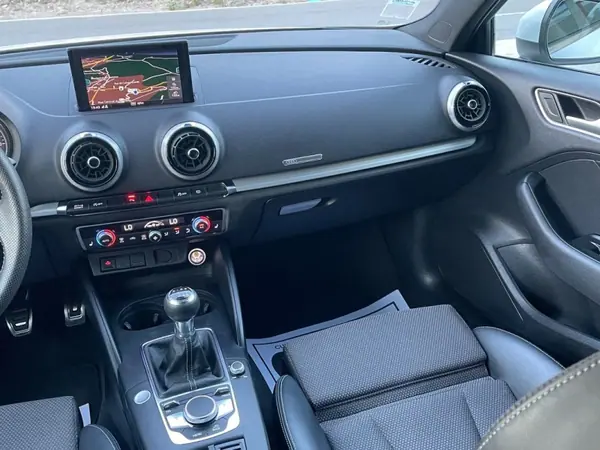 Audi A3 Limousine 2019 - 24999 EUR, 107600 km - AUTO.MOTO.pt - 107600km - foto 38 de 43
