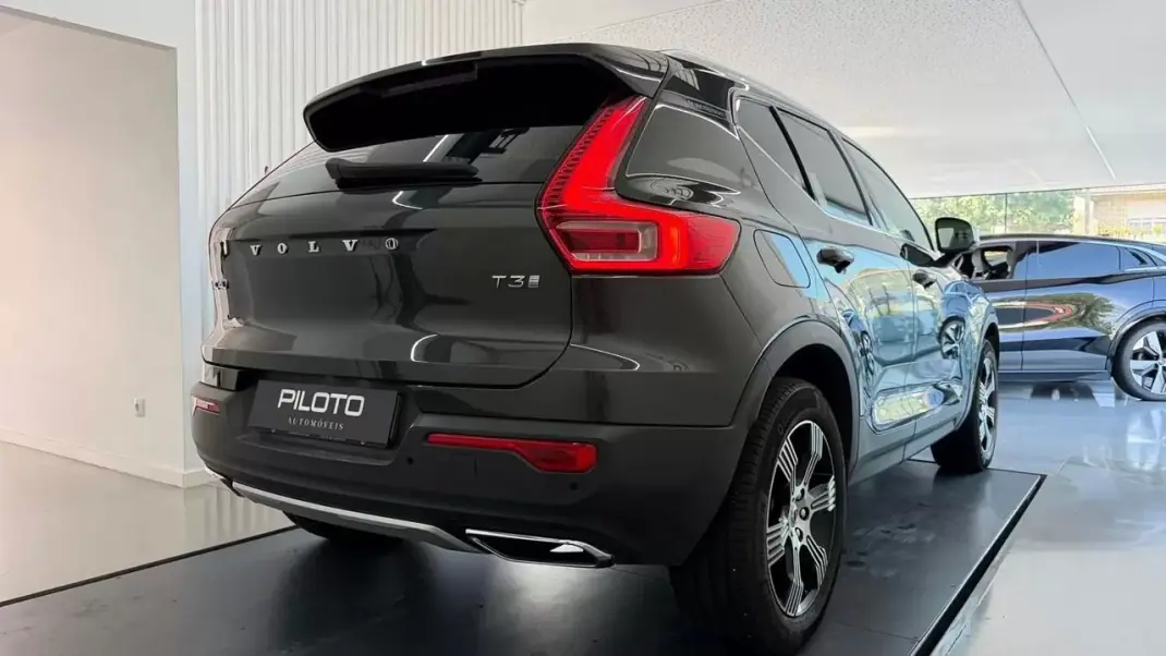 Volvo XC 40 2018 - 24990 EUR, 65080 km - 65080km - foto 10 de 30