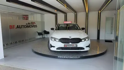 BMW 330 2019 - 22900 EUR, 111028 km - AUTO.MOTO.pt - 111028km - foto 10 de 54