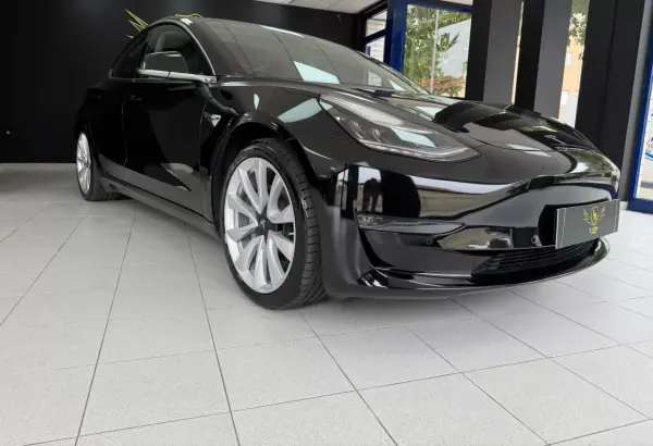 Tesla Model 3 2019 - 28500 EUR, 74000 km - AUTO.MOTO.pt - 74000km - foto 26 de 26