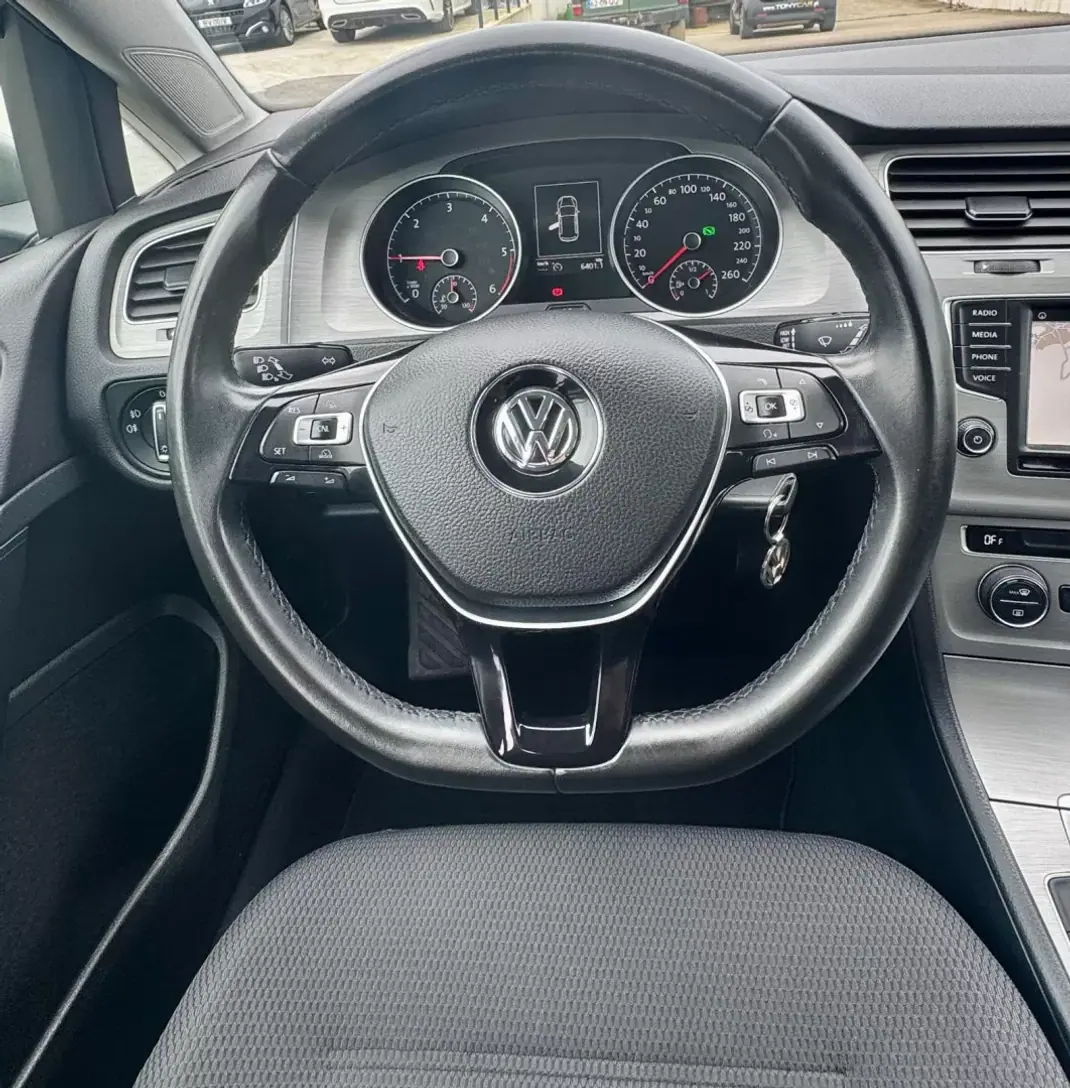 Volkswagen Golf 2016 - 18900 EUR, 98000 km - AUTO.MOTO.pt - 98000km - foto 8 de 27