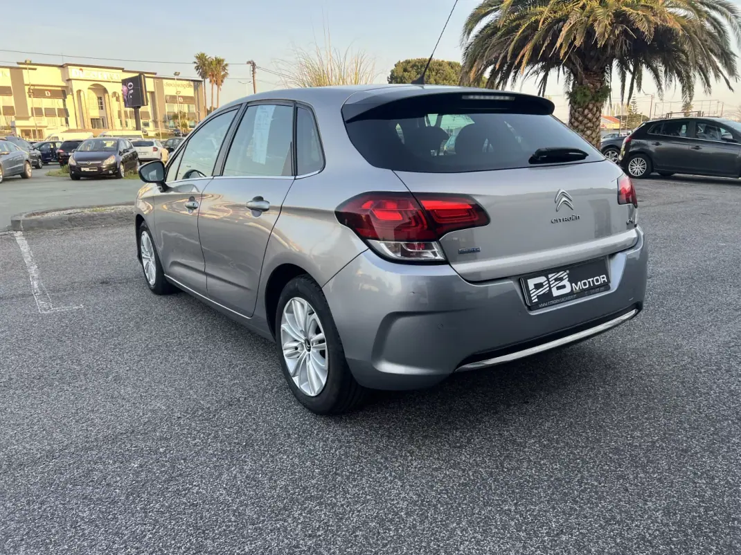 Citroën C4 2016 - 12250 EUR, 155210 km - AUTO.MOTO.pt - 155210km - foto 7 de 18
