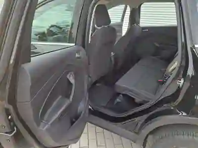 Ford Kuga 2019 - 13250 EUR, 123000 km - AUTO.MOTO.pt - 123000km - foto 7 de 10