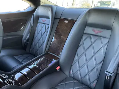 Bentley Continental 2009 - 95000 EUR, 60000 km - AUTO.MOTO.pt - 60000km - foto 16 de 23