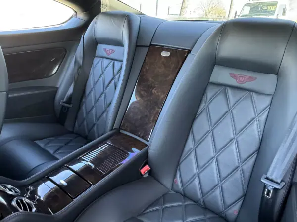Bentley Continental 2009 - 95000 EUR, 60000 km - AUTO.MOTO.pt - 60000km - foto 16 de 23