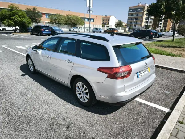 Citroën C5 Tourer 2014 - 8950 EUR, 249314 km - AUTO.MOTO.pt - 249314km - foto 3 de 37