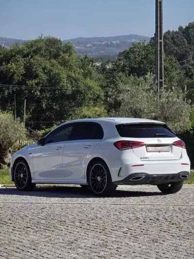 Mercedes-Benz A 250 2021 - 27499 EUR, 85000 km - AUTO.MOTO.pt - 85000km - foto 35 de 41