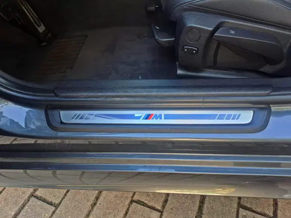 BMW 320 2020 - 29990 EUR, 130000 km - AUTO.MOTO.pt - 130000km - foto 11 de 42