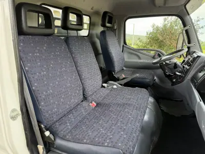 Mitsubishi FUSO CANTER 3C13 6 VEL LONGA 5,75M 2009 - 23900 EUR, 189000 km - AUTO.MOTO.pt - 189000km - foto 16 de 23