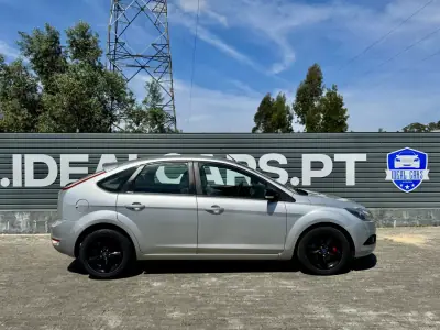 Ford Focus 2009 - 7250 EUR, 177000 km - AUTO.MOTO.pt - 177000km - foto 4 de 23