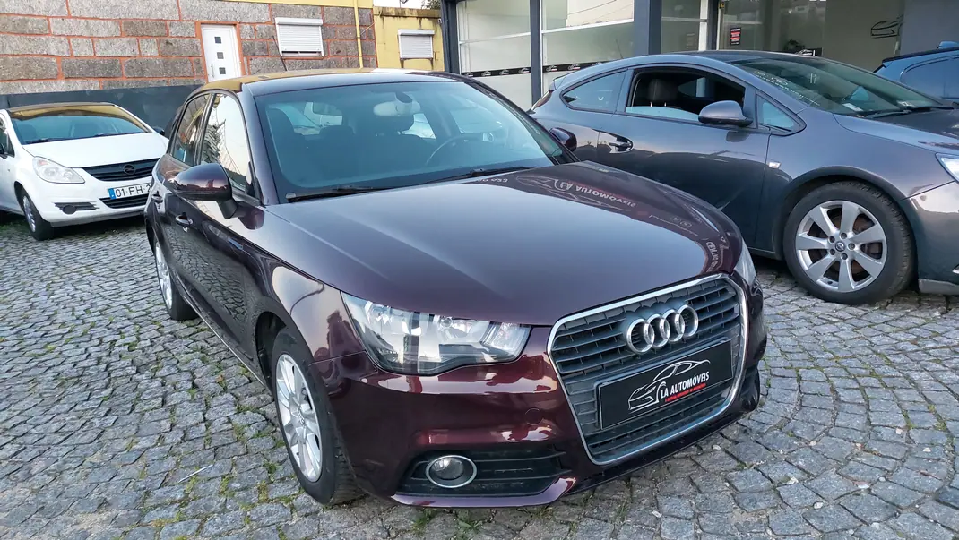 Audi A1 Sportback 2013 - 8500 EUR, 209000 km - AUTO.MOTO.pt - 209000km - foto 2 de 15