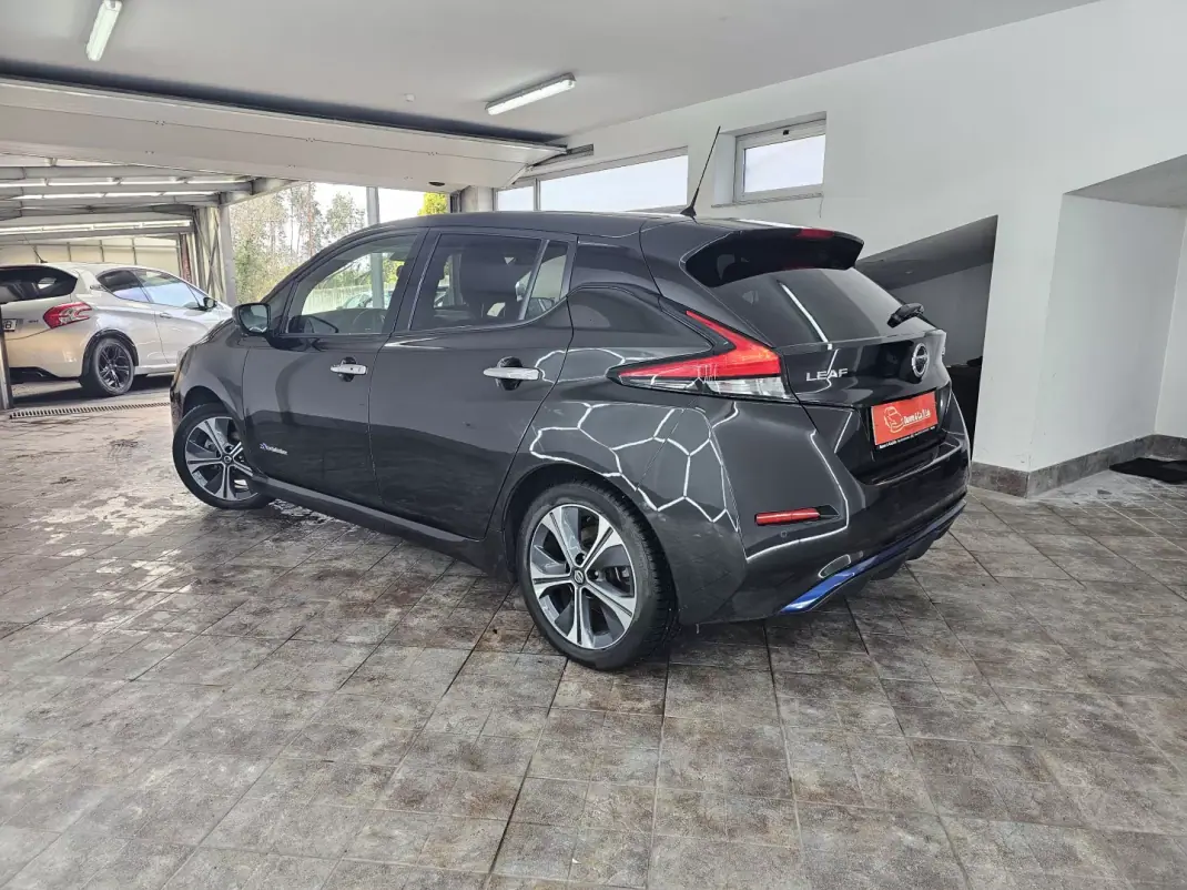 Nissan Leaf 2019 - 19500 EUR, 25097 km - AUTO.MOTO.pt - 25097km - foto 9 de 41