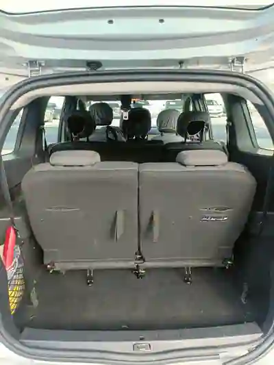 Dacia Lodgy 2016 - 10500 EUR, 164009 km - AUTO.MOTO.pt - 164009km - foto 5 de 8