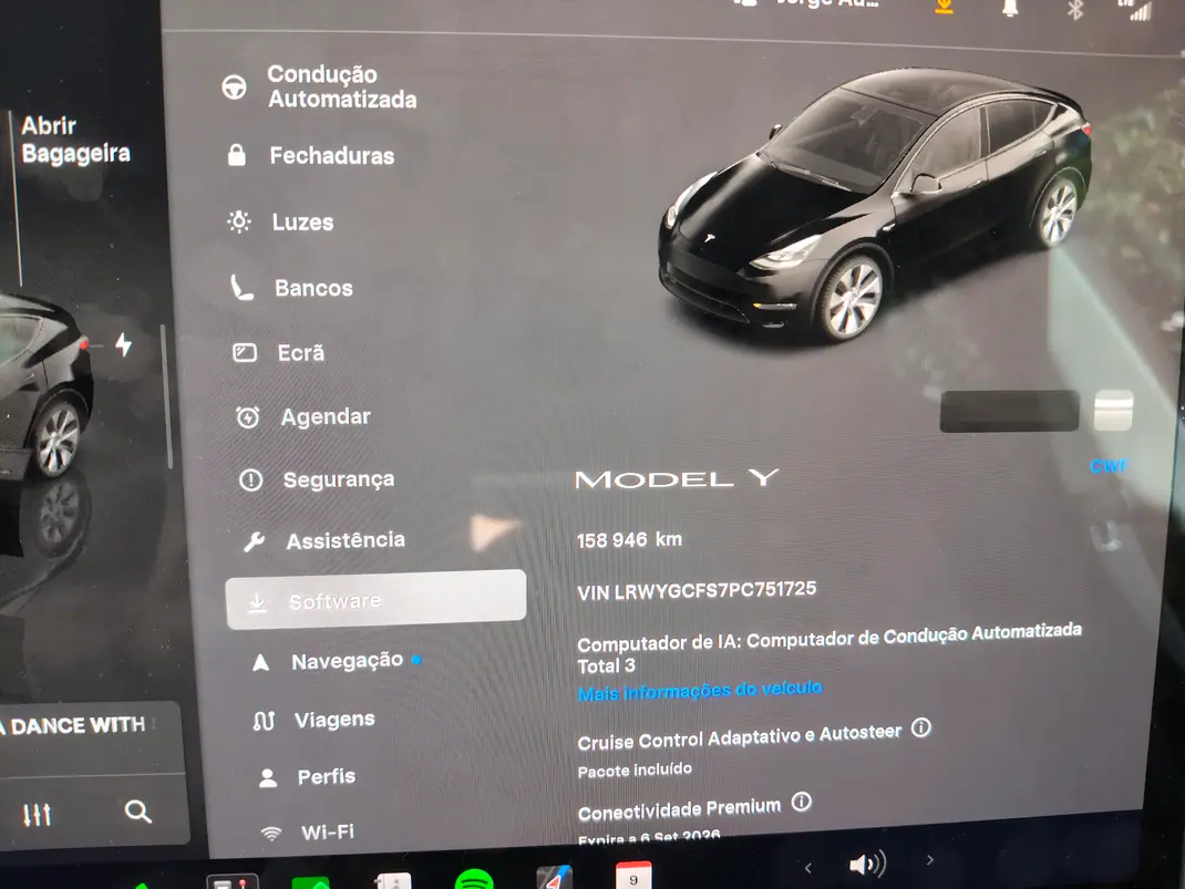 Tesla Model Y 2023 - 28500 EUR, 158000 km - 158000km - foto 7 de 9