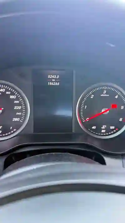 Mercedes-Benz C 180 2015 — foto 5 de 7