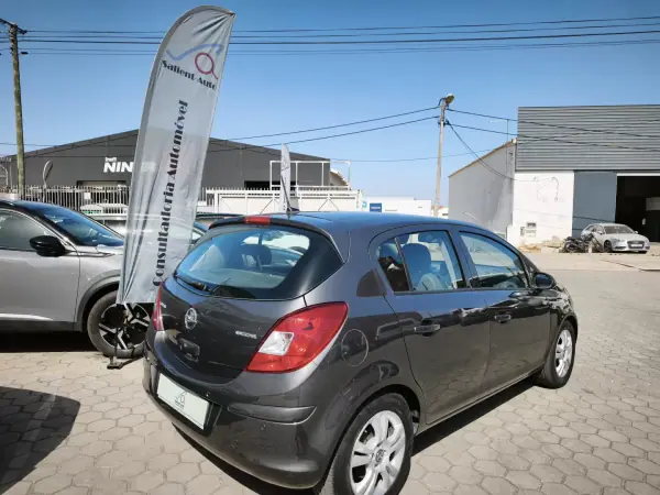 Opel Corsa 2011 - 6900 EUR, 189500 km - AUTO.MOTO.pt - 189500km - foto 3 de 14