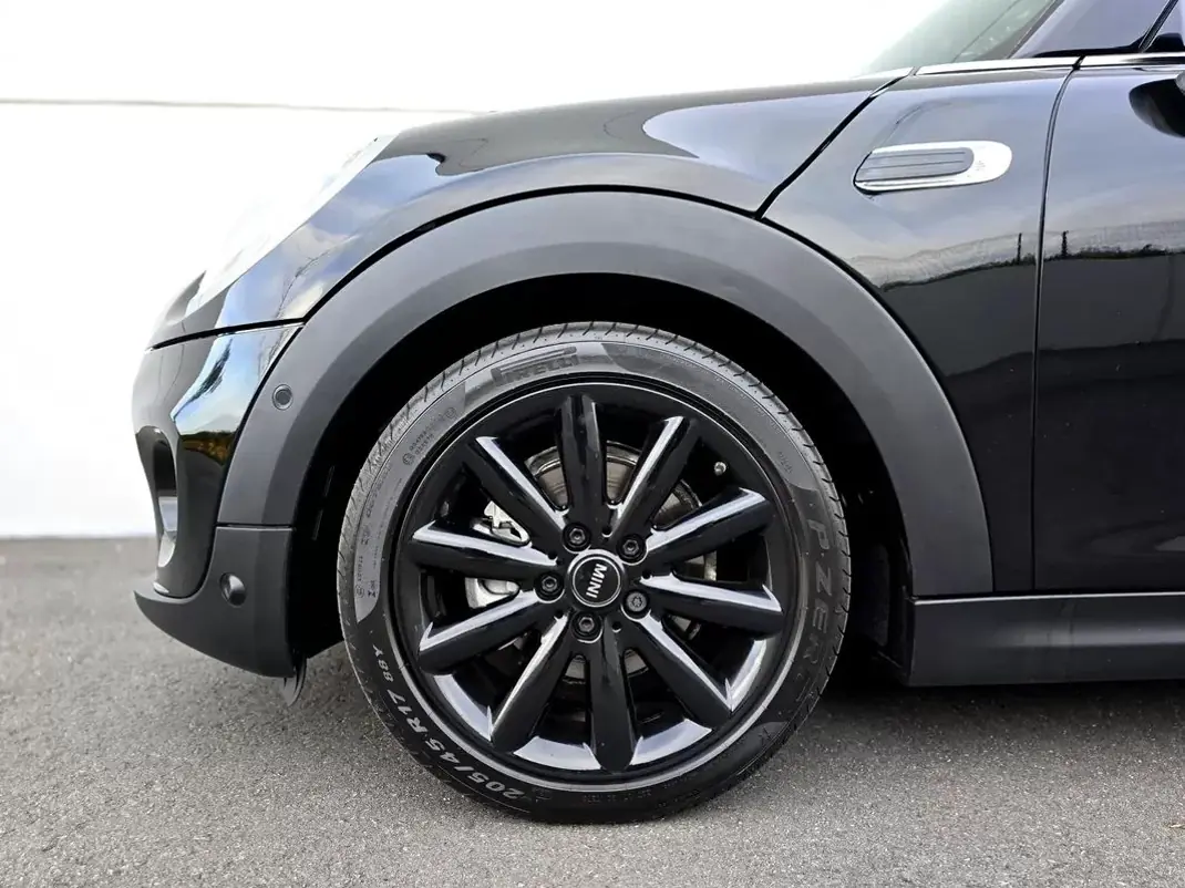 MINI 2024 - 20900 EUR, 50900 km - AUTO.MOTO.pt - 50900km - foto 4 de 35