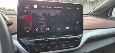 Volkswagen ID.5 2023 - 35750 EUR, 57000 km - AUTO.MOTO.pt - 57000km - foto 17 de 28