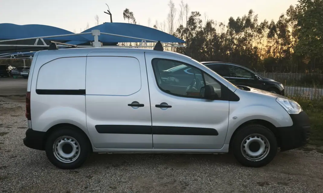 Citroën 2018 - 11374 EUR, 160909 km - AUTO.MOTO.pt - 160909km - foto 4 de 34