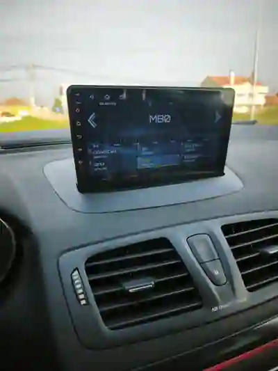 Renault Mégane Sport Tourer 2012 - 6990 EUR, 294000 km - AUTO.MOTO.pt - 294000km - foto 5 de 10