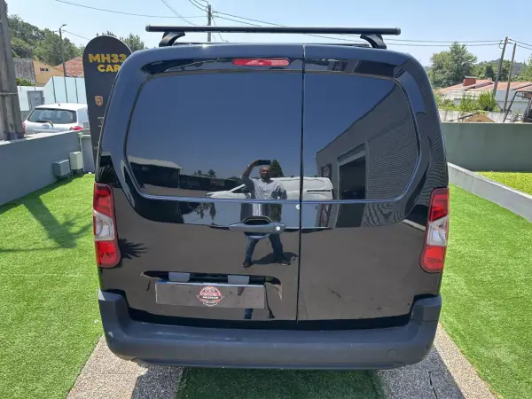 Citroën Berlingo 1.5 Hdi 2020 - 12900 EUR, 120000 km - AUTO.MOTO.pt - 120000km - foto 13 de 53