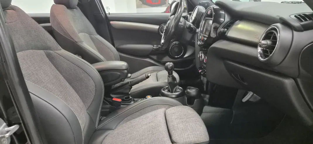 MINI One 2016 - 16990 EUR, 125000 km - AUTO.MOTO.pt - 125000km - foto 30 de 33