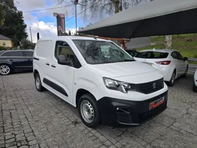 Peugeot PARTNER HDI 2020 - 13900 EUR, 99000 km - AUTO.MOTO.pt - 99000km - foto 9 de 22
