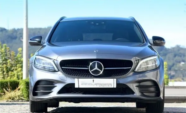 Mercedes-Benz C 300 2021 — foto 2 de 15