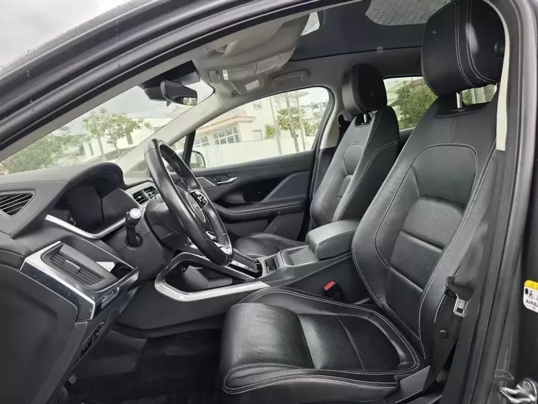 Jaguar I-Pace 2020 - 27999 EUR, 93000 km - AUTO.MOTO.pt - 93000km - foto 11 de 28