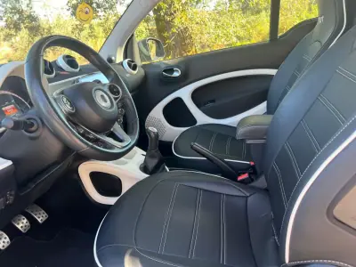 Smart ForTwo 2015 - 9990 EUR, 56330 km - 56330km - foto 14 de 32