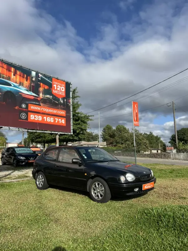 Toyota Corolla H/B 1.3 Base 2000 Gasolina