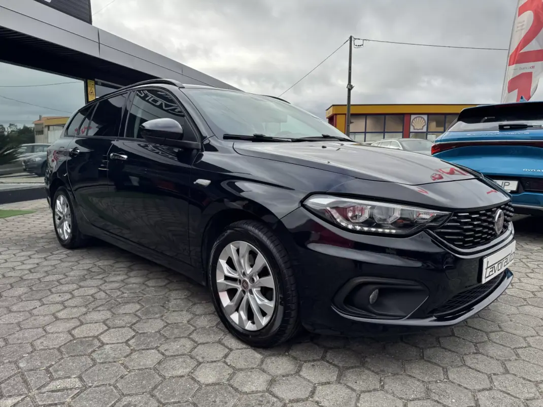 Fiat Tipo Station Wagon 2017 - 8990 EUR, 194000 km - AUTO.MOTO.pt - 194000km - foto 2 de 37