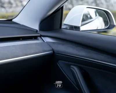 Tesla Model 3 2022 - 32990 EUR, 121900 km - AUTO.MOTO.pt - 121900km - foto 20 de 36