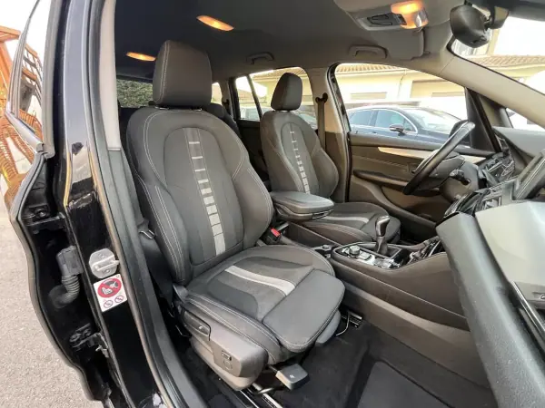 BMW 218 Gran Tourer 2016 - 15950 EUR, 200000 km - AUTO.MOTO.pt - 200000km - foto 28 de 51