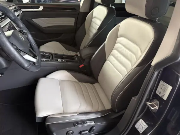 Volkswagen Arteon Shooting Brake 2021 - 23500 EUR, 168600 km - AUTO.MOTO.pt - 168600km - foto 34 de 144