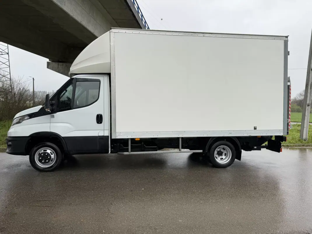Iveco DAILY 35-140 CONTENTOR E PLATAFORMA 2020 - 28490 EUR, 91000 km - AUTO.MOTO.pt - 91000km - foto 7 de 34