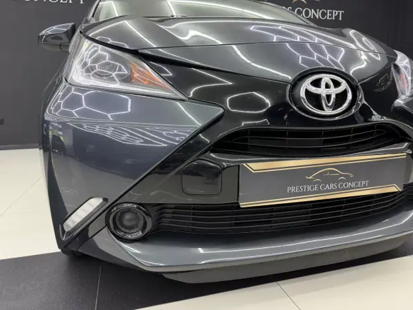 Toyota Aygo 2018 - 10450 EUR, 62569 km - AUTO.MOTO.pt - 62569km - foto 9 de 35