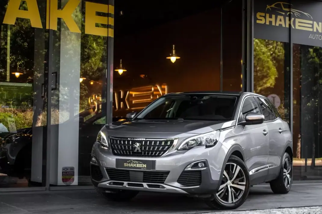 Peugeot 3008 2018 - 16890 EUR, 127901 km - AUTO.MOTO.pt - 127901km - foto 1 de 43