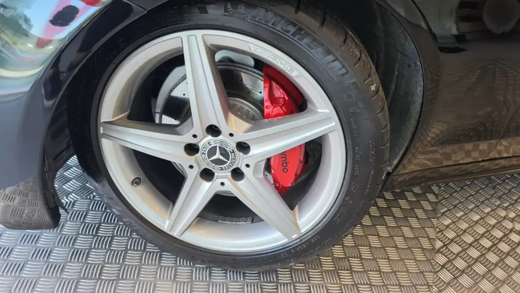 Mercedes-Benz C 180 2017 - 19900 EUR, 123115 km - AUTO.MOTO.pt - 123115km - foto 29 de 56