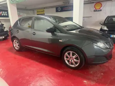 SEAT Ibiza 2010 - 5750 EUR, 156000 km - AUTO.MOTO.pt - 156000km - foto 3 de 33