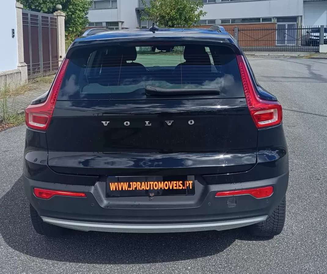 Volvo XC 40 2020 - 26990 EUR, 79100 km - 79100km - foto 8 de 21