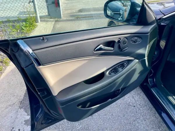 Mercedes-Benz CLS 320 2009 - 19750 EUR, 106262 km - AUTO.MOTO.pt - 106262km - foto 9 de 30