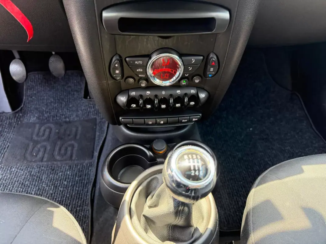 MINI Countryman 2012 - 13000 EUR, 215000 km - 215000km - foto 9 de 13