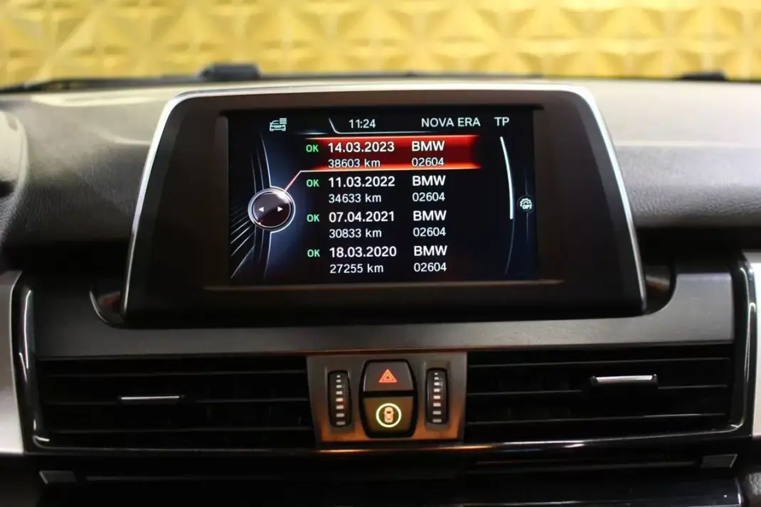 BMW 218 Active Tourer 2015 - 18250 EUR, 66000 km - AUTO.MOTO.pt - 66000km - foto 27 de 30