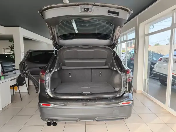 Nissan Qashqai 2017 - 15750 EUR, 155200 km - AUTO.MOTO.pt - 155200km - foto 15 de 37