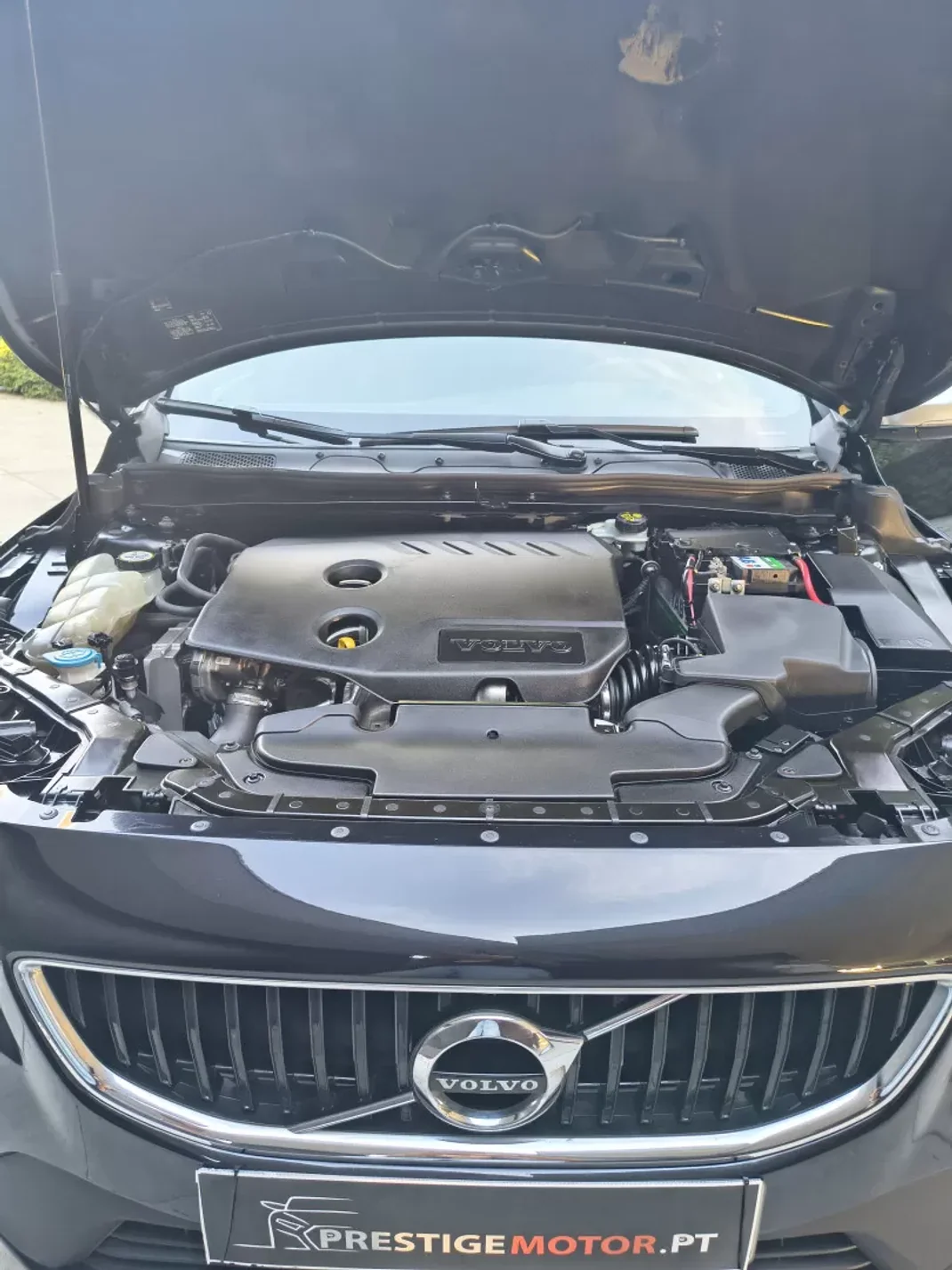 Volvo V40 2015 - 13900 EUR, 181000 km - AUTO.MOTO.pt - 181000km - foto 28 de 28