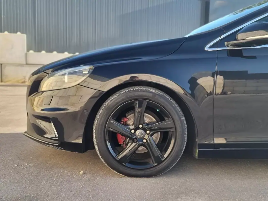 Volvo V40 2013 - 11900 EUR, 239500 km - AUTO.MOTO.pt - 239500km - foto 4 de 8